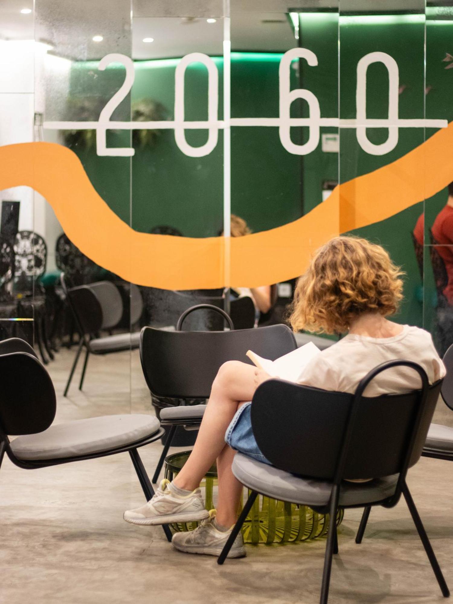 2060 The Newton Hostel Madrid Bagian luar foto